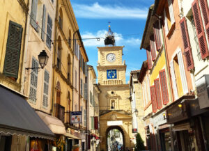Salon-de-Provence - La tour de l'horloge